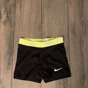 Nike compression shorts EUC worn a few times